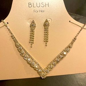 Necklace and earrings set Blush for her